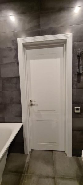 Krāsotas durvis LOZA 102 balta iekšdurvis