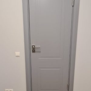 Krāsotas durvis LOZA 102 RAL7040 iekšdurvis